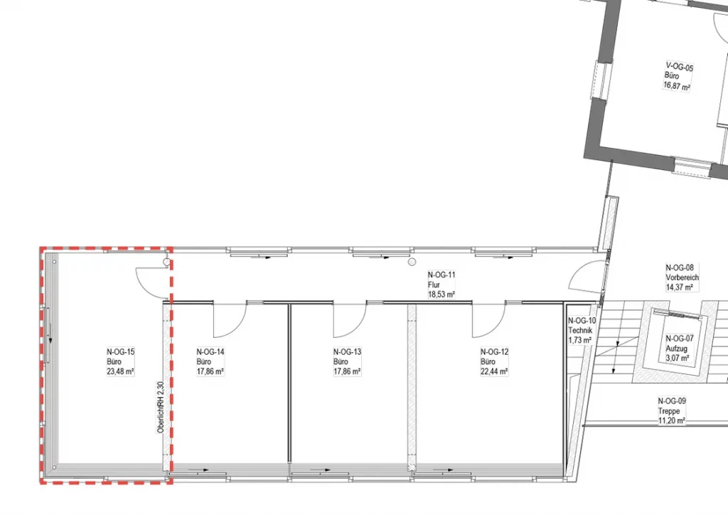 Grundriss des Private Office Schlossblick bei CoWirken Schorndorf mit 23,48 m² Bürofläche, angrenzendem Flur und Übersicht der Nachbarräume im Obergeschoss.